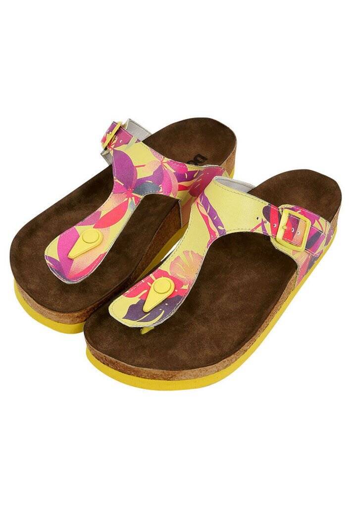 Best Sandals to Wear With Plantar Fasciitis