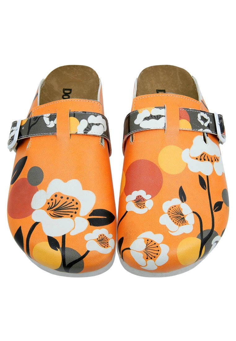 Yellow casual sneakers