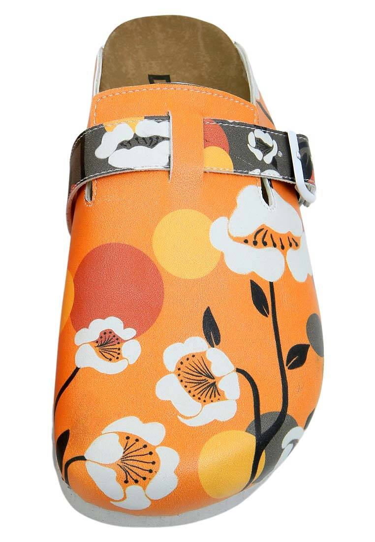 Trendy yellow sneakers