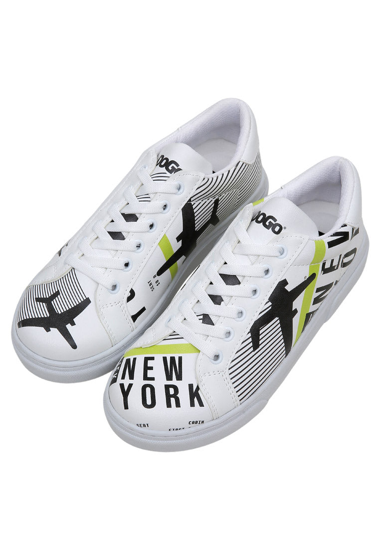 Best Sneakers for Wide Feet Women