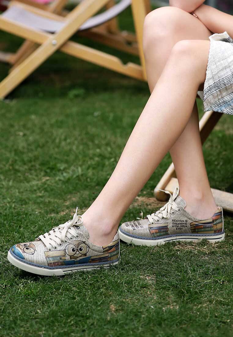 Lightweight sneakers